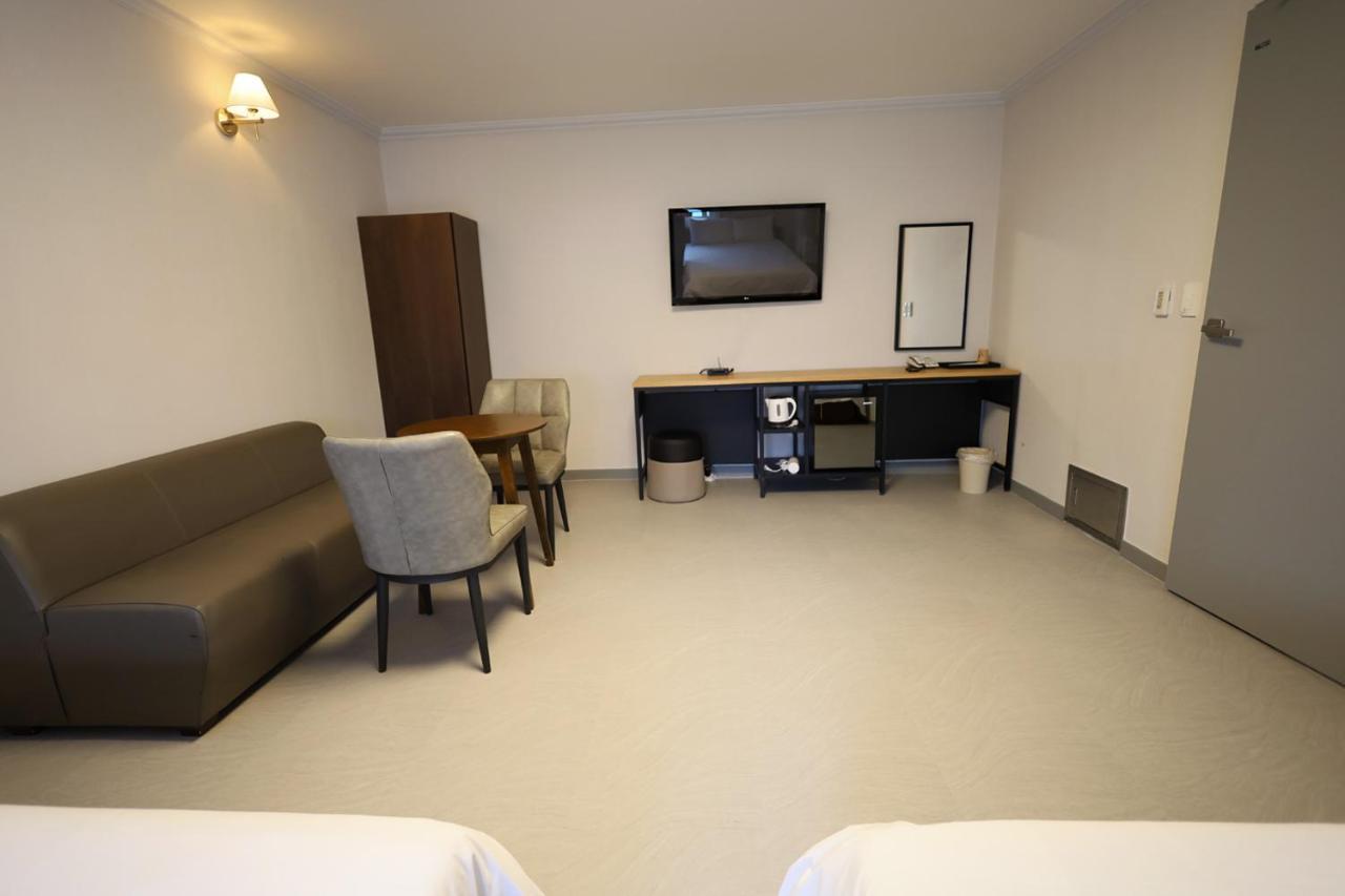 Trevi Hotel Jeju Ngoại thất bức ảnh